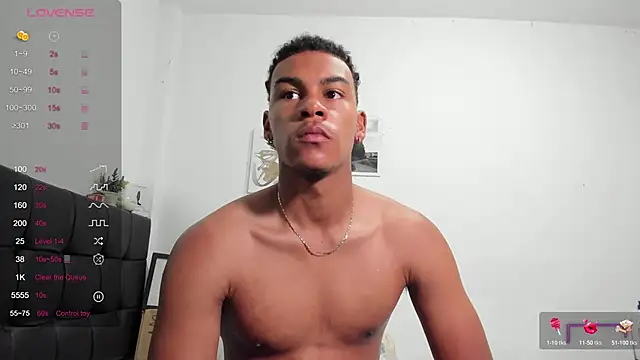 Snapshot of RoddyRich11 chatting on 11/17/25, 11:38 RoddyRich11 online show from 11/17/25, 11:38