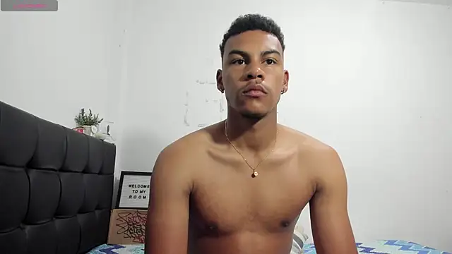 Snapshot of RoddyRich11 chatting on 03/26/26, 12:00 RoddyRich11 online show from 03/26/26, 12:00