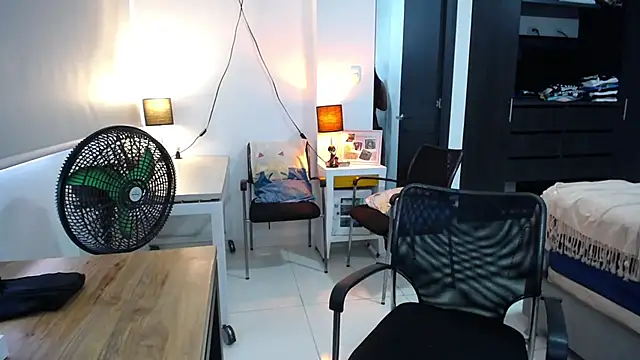 Snapshot of diabla_sexyboobs chatting on 03/30/26, 09:27 diabla sexyboobs online show from 03/30/26, 09:27