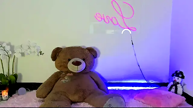 Snapshot of kendal_scott1 chatting on 01/02/25, 10:11 kendal scott1 online show from 01/02/25, 10:11