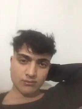 boy 3835 online show from 03/05/25, 10:21