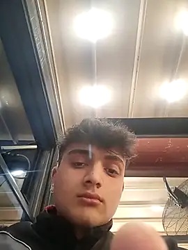 boy 3835 online show from 03/15/25, 07:59