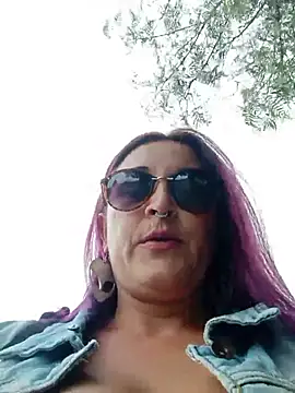 Snapshot of sophie_banger chatting on 05/21/26, 09:44 sophie banger online show from 05/21/26, 09:44