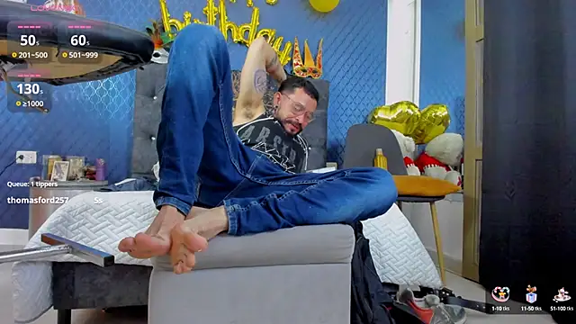 Snapshot of leondevereda chatting on 02/19/25, 11:14 leondevereda online show from 02/19/25, 11:14