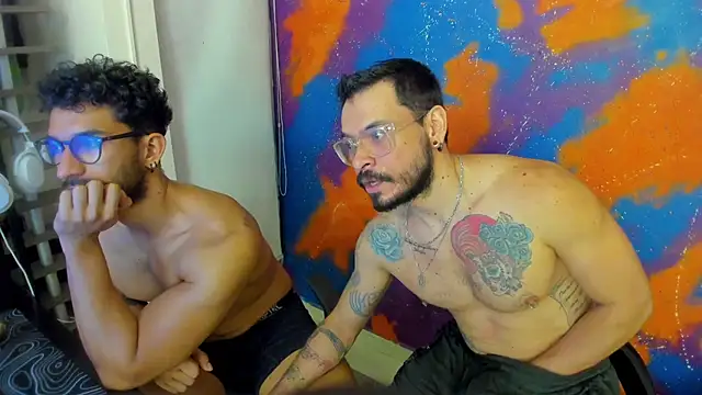 Snapshot of leondevereda chatting on 09/28/25, 01:44 leondevereda online show from 09/28/25, 01:44