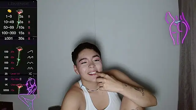 Snapshot of TRIXIE_TANG28 chatting on 03/13/25, 11:59 TRIXIE TANG28 online show from 03/13/25, 11:59