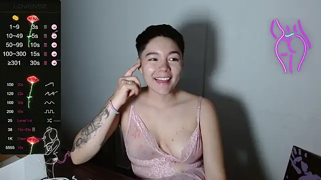 Snapshot of TRIXIE_TANG28 chatting on 03/22/25, 03:09 TRIXIE TANG28 online show from 03/22/25, 03:09