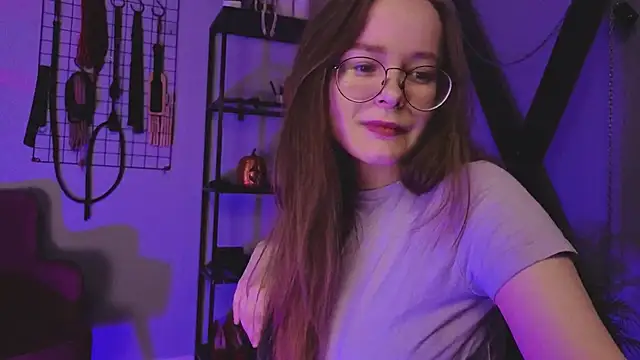 Snapshot of CassieCool chatting on 10/19/25, 12:28 CassieCool online show from 10/19/25, 12:28