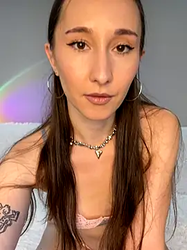 Snapshot of cutte_dora chatting on 09/11/25, 01:11 cutte dora online show from 09/11/25, 01:11