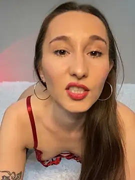 Snapshot of cutte_dora chatting on 09/30/25, 03:28 cutte dora online show from 09/30/25, 03:28