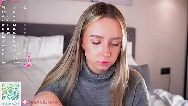 Snapshot of HollisBeckett chatting on 09/30/25, 01:21 HollisBeckett online show from 09/30/25, 01:21