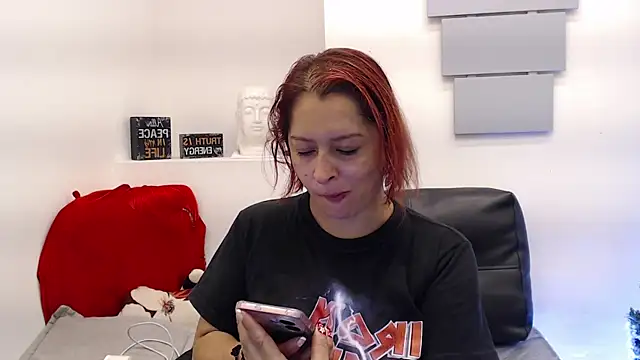 eva twiss online show from 03/25/26, 01:17