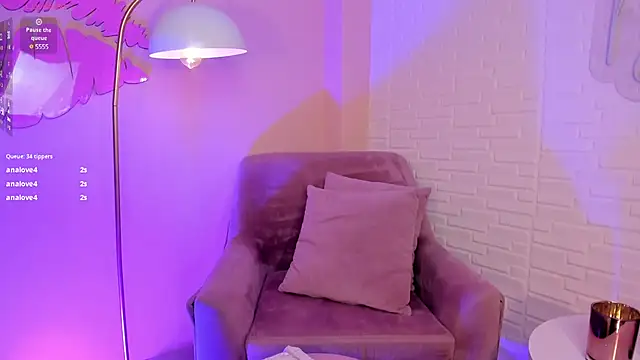 Snapshot of ChloePreston_ chatting on 03/18/25, 01:42 ChloePreston  online show from 03/18/25, 01:42