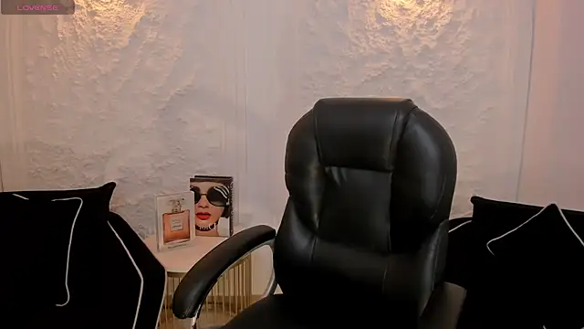 ChloePreston  online show from 02/08/26, 10:40