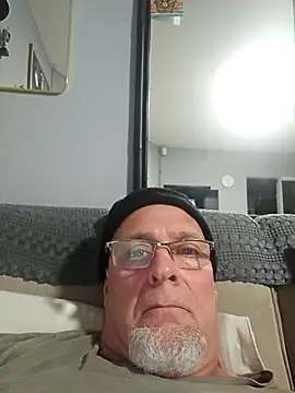 Snapshot of dickinyouto chatting on 01/19/26, 11:36 dickinyouto online show from 01/19/26, 11:36