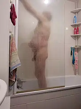 Snapshot of Bretoncool chatting on 01/29/25, 05:13 Bretoncool online show from 01/29/25, 05:13