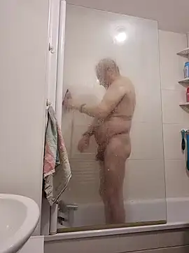 Snapshot of Bretoncool chatting on 02/01/25, 01:30 Bretoncool online show from 02/01/25, 01:30