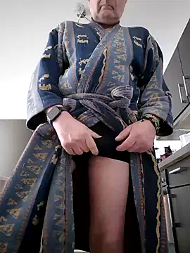 Snapshot of Bretoncool chatting on 02/07/25, 02:15 Bretoncool online show from 02/07/25, 02:15