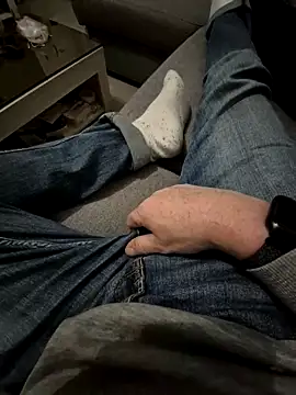 Snapshot of Bretoncool chatting on 02/27/25, 05:02 Bretoncool online show from 02/27/25, 05:02