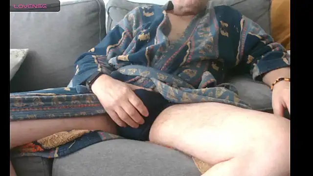 Snapshot of Bretoncool chatting on 03/10/25, 01:32 Bretoncool online show from 03/10/25, 01:32