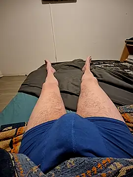 Snapshot of Bretoncool chatting on 03/18/25, 06:03 Bretoncool online show from 03/18/25, 06:03