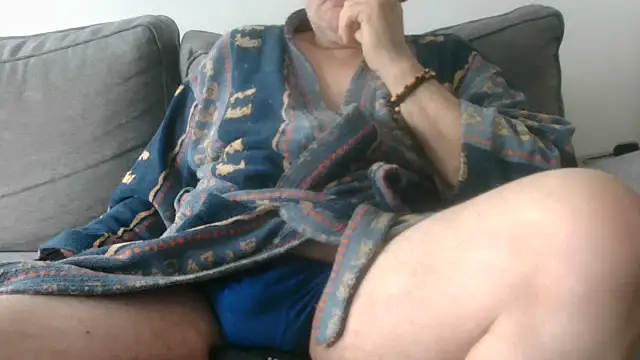 Snapshot of Bretoncool chatting on 09/17/25, 10:50 Bretoncool online show from 09/17/25, 10:50