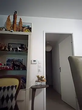 Snapshot of Bretoncool chatting on 09/21/25, 06:15 Bretoncool online show from 09/21/25, 06:15