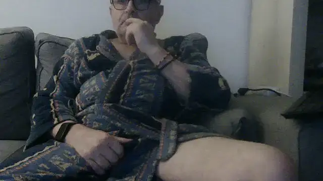 Snapshot of Bretoncool chatting on 10/12/25, 08:19 Bretoncool online show from 10/12/25, 08:19