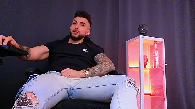 MightyAaron66 online show from 02/07/25, 02:58