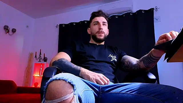 MightyAaron66 online show from 10/29/25, 05:10