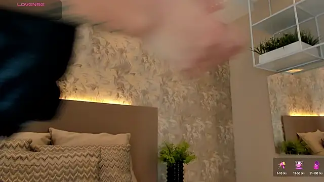 Snapshot of JadaKai chatting on 09/15/25, 12:21 JadaKai online show from 09/15/25, 12:21