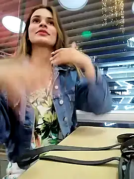 cuteluci  online show from 12/28/24, 11:05