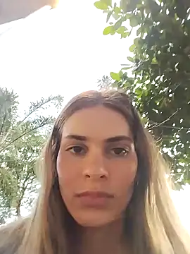 cuteluci  online show from 01/03/25, 10:40