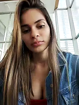 cuteluci  online show from 01/07/25, 09:46