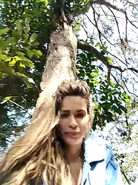 cuteluci  online show from 02/02/25, 03:07