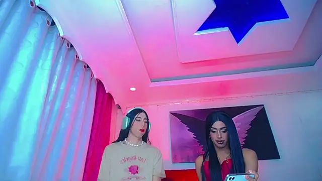 NahomiCamper online show from 11/16/25, 02:28