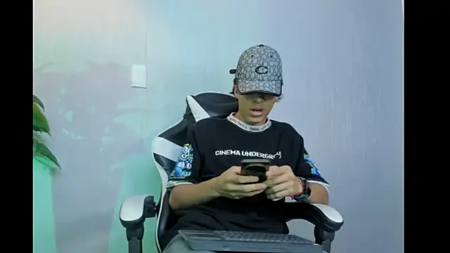 HeellBoy  online show from 11/26/25, 02:56