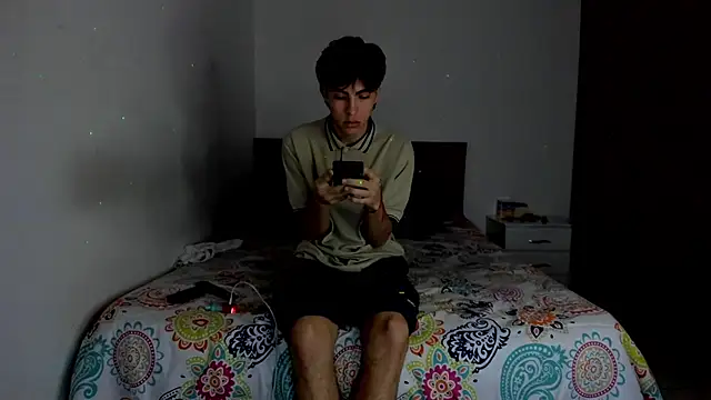 Snapshot of HeellBoy_ chatting on 02/23/26, 06:00 HeellBoy online show from 02/23/26, 06:00