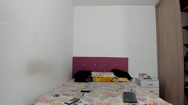 Snapshot of HeellBoy_ chatting on 02/25/26, 05:00 HeellBoy online show from 02/25/26, 05:00