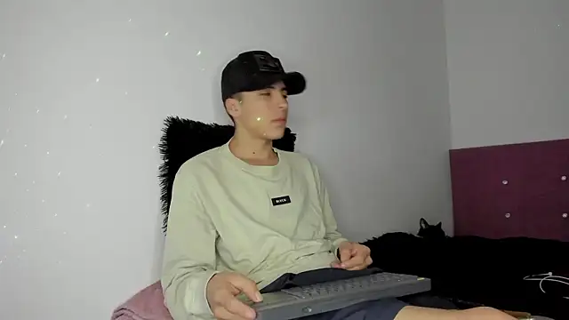 Snapshot of HeellBoy_ chatting on 03/22/26, 02:59 HeellBoy online show from 03/22/26, 02:59