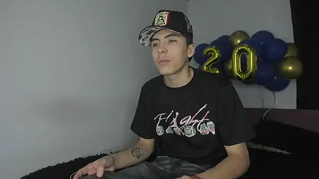 Snapshot of HeellBoy_ chatting on 05/16/26, 05:04 HeellBoy online show from 05/16/26, 05:04