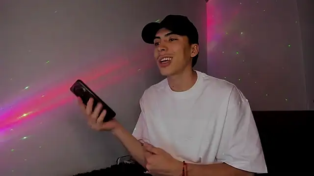 Snapshot of HeellBoy_ chatting on 05/29/26, 02:42 HeellBoy online show from 05/29/26, 02:42