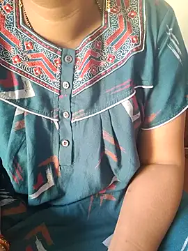 Snapshot of samitasharma chatting on 12/20/25, 04:52 samitasharma online show from 12/20/25, 04:52