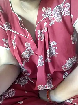 Snapshot of samitasharma chatting on 12/21/25, 03:46 samitasharma online show from 12/21/25, 03:46