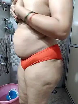 Snapshot of samitasharma chatting on 01/15/26, 03:22 samitasharma online show from 01/15/26, 03:22