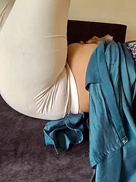 Snapshot of samitasharma chatting on 02/15/26, 11:19 samitasharma online show from 02/15/26, 11:19