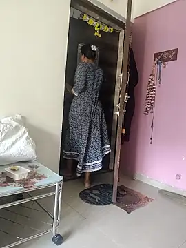 Snapshot of samitasharma chatting on 02/17/26, 04:53 samitasharma online show from 02/17/26, 04:53