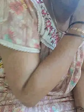 Snapshot of samitasharma chatting on 06/01/26, 06:15 samitasharma online show from 06/01/26, 06:15