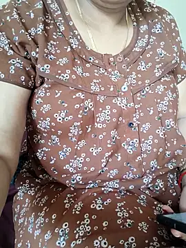 Snapshot of samitasharma chatting on 06/05/26, 05:25 samitasharma online show from 06/05/26, 05:25
