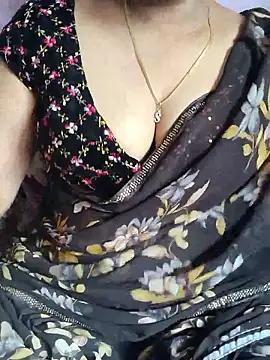 Snapshot of samitasharma chatting on 06/17/26, 05:43 samitasharma online show from 06/17/26, 05:43